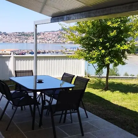 Casa Independiente Bella Vista Vakantiehuis Moaña